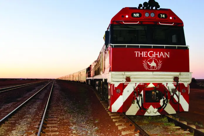 Поезд The Ghan (Австралия) знакомит с историей освоения континента