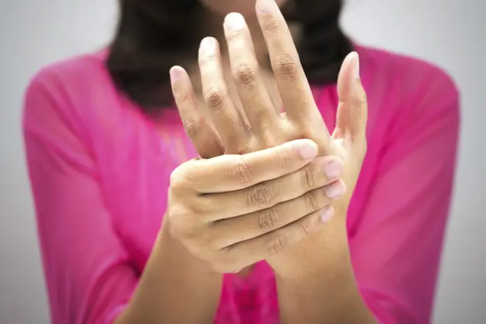 Онемение конечностей у женщин как прислушаться к себе