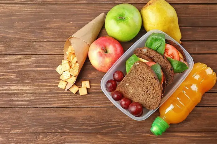 Чем удивить детей: полезные перекусы, которые они будут есть с удовольствием