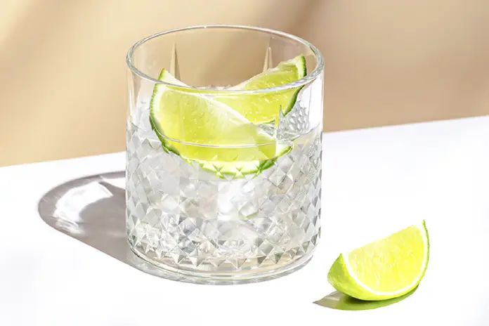 Коктейли с тоником: освежающая классика и современные вкусы